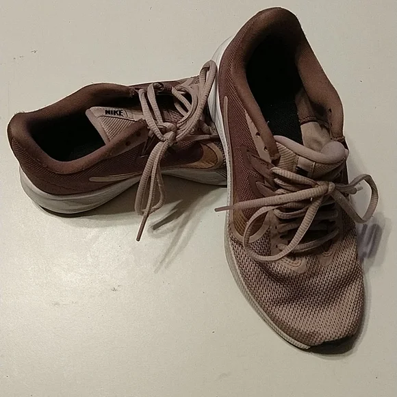 Nike Running Shoes - Picture 6 of 6